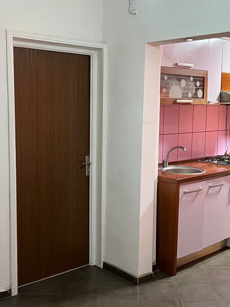 Romancierilor metrou- loc de parcare